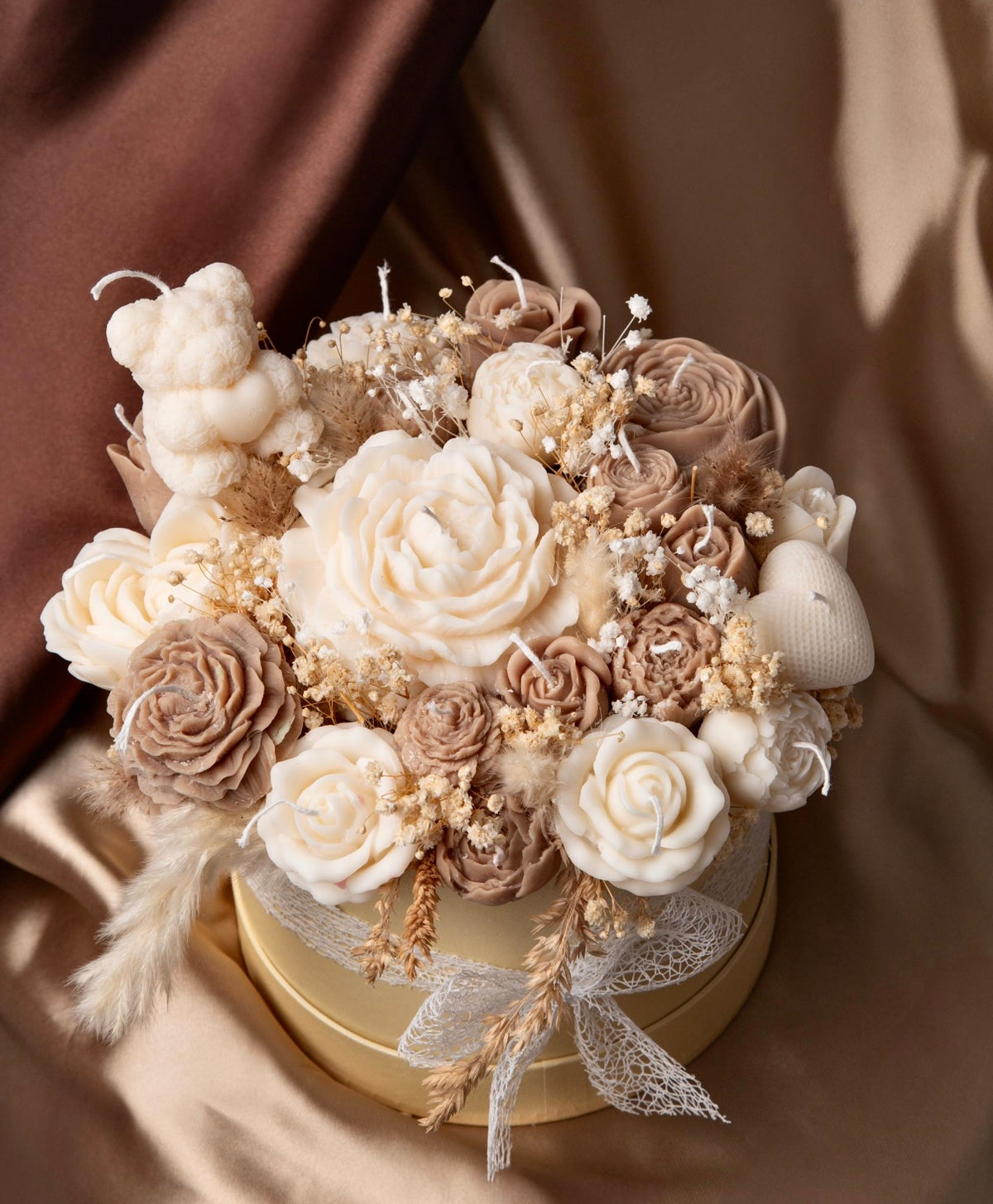 Een boeket bloemen gemaakt van was